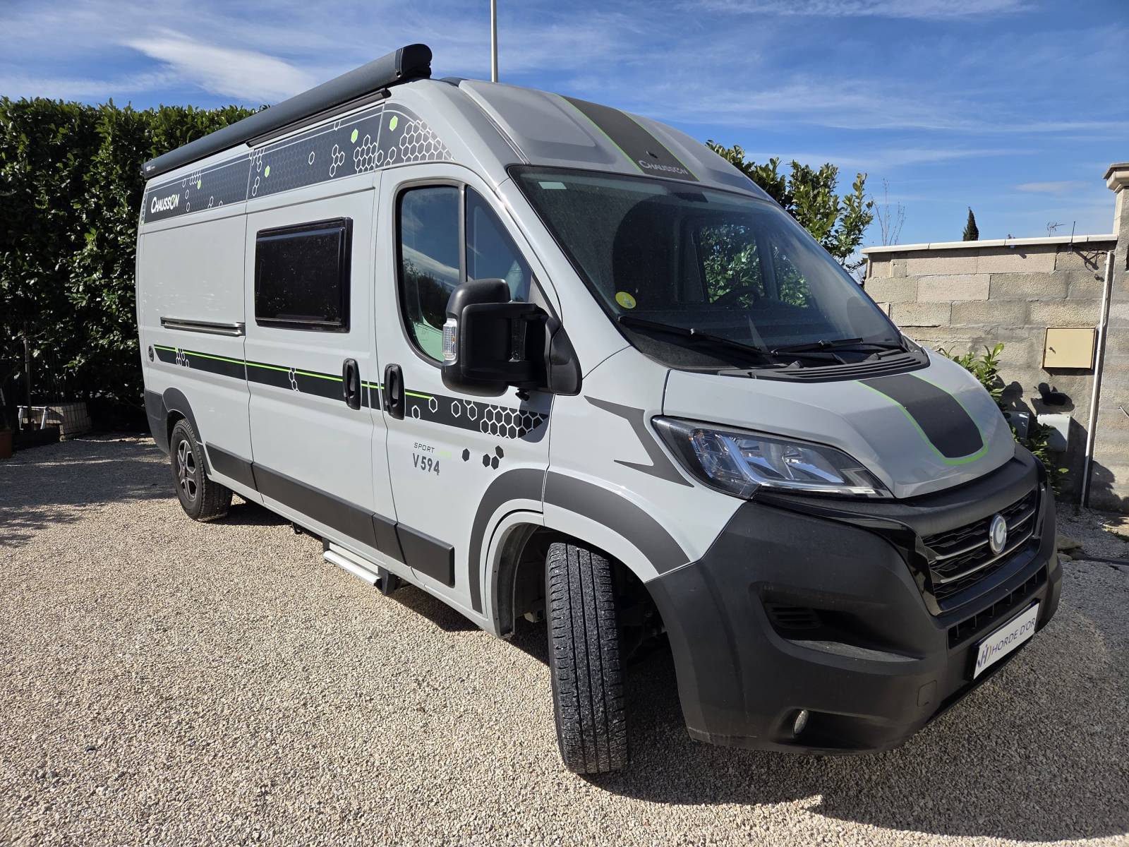 Vente d'un fourgon d'occasion CHAUSSON V 594 Sport Line- Fiat Ducato 2,2L 140ch- 4 places CG- Boîte automatique- Chauffage carburant visible à Châteaurenard dans les Bouches-du-Rhône