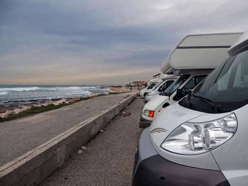 Nouvelle aire de camping car à CARRO (13)